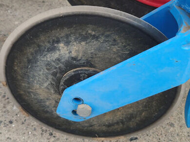 オプションで付けたコールタ―。残渣を切り込んでいく