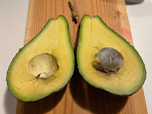 ピンカートンはタネが小さく、可食部が多い